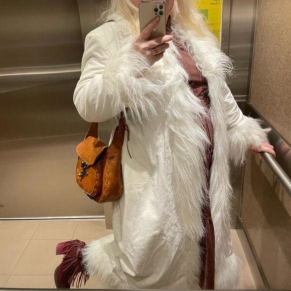 Meet your Posher, Lisa - Picture 8 of 8